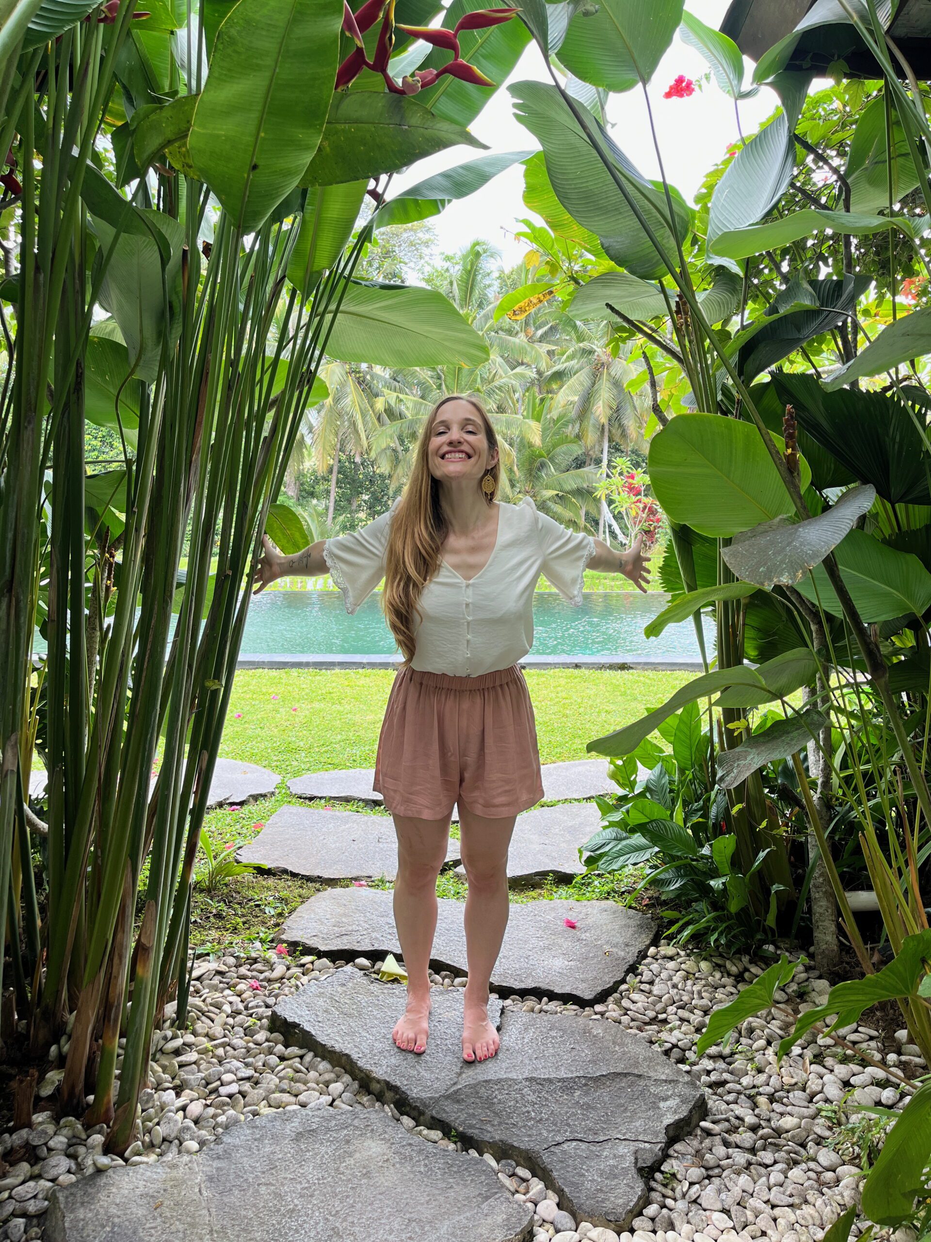 Intuitive Bewegung womens yoga retreat bali